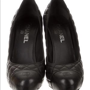 Authentic Chanel Quilted leather Pumps